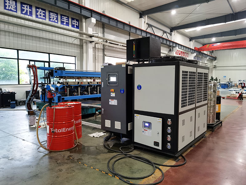 直升機模壓模溫機 直升機模壓<a href='http://m.beijingtjd.com/p_mowenji.html' class='body-link'>模溫機</a>