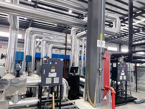 擠塑板生產線油溫機 擠塑板生產線<a href='http://m.beijingtjd.com/product/biaozhunyouwenji.html' class='body-link'>油溫機</a>