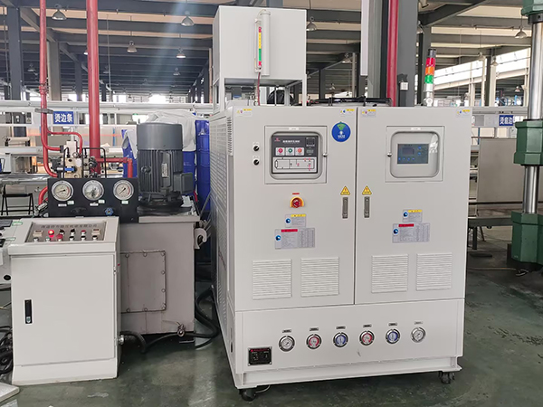 防彈頭盔模溫機(jī)