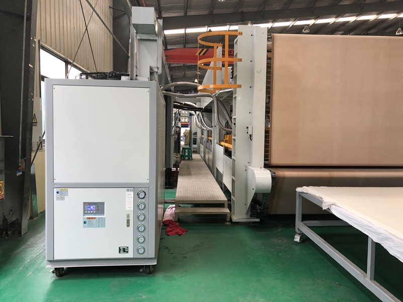 風冷式冷水機怎么調節溫度高低？